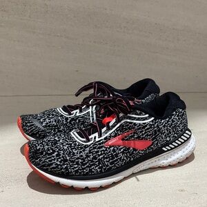 BROOKS ADRENALINE GTS SNEAKERS